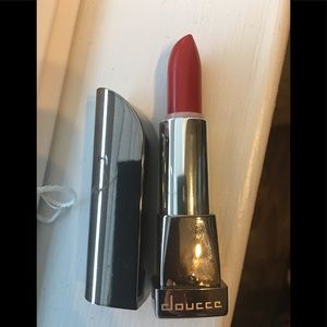 Doucce Mineral Matt Lipstick RED